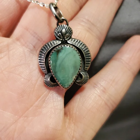 Sterling Silver Handmade Green Sea Turtle Variscite Necklace OOAK Etsy Artist - Picture 2 of 8